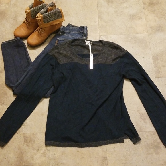 NWT Two tone bela nyc pullover - Picture 1 of 7